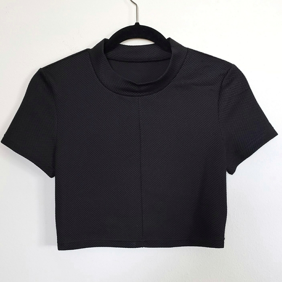 Forever 21 Tops - Forever 21 Black Mock Neck Crop Top (XS)